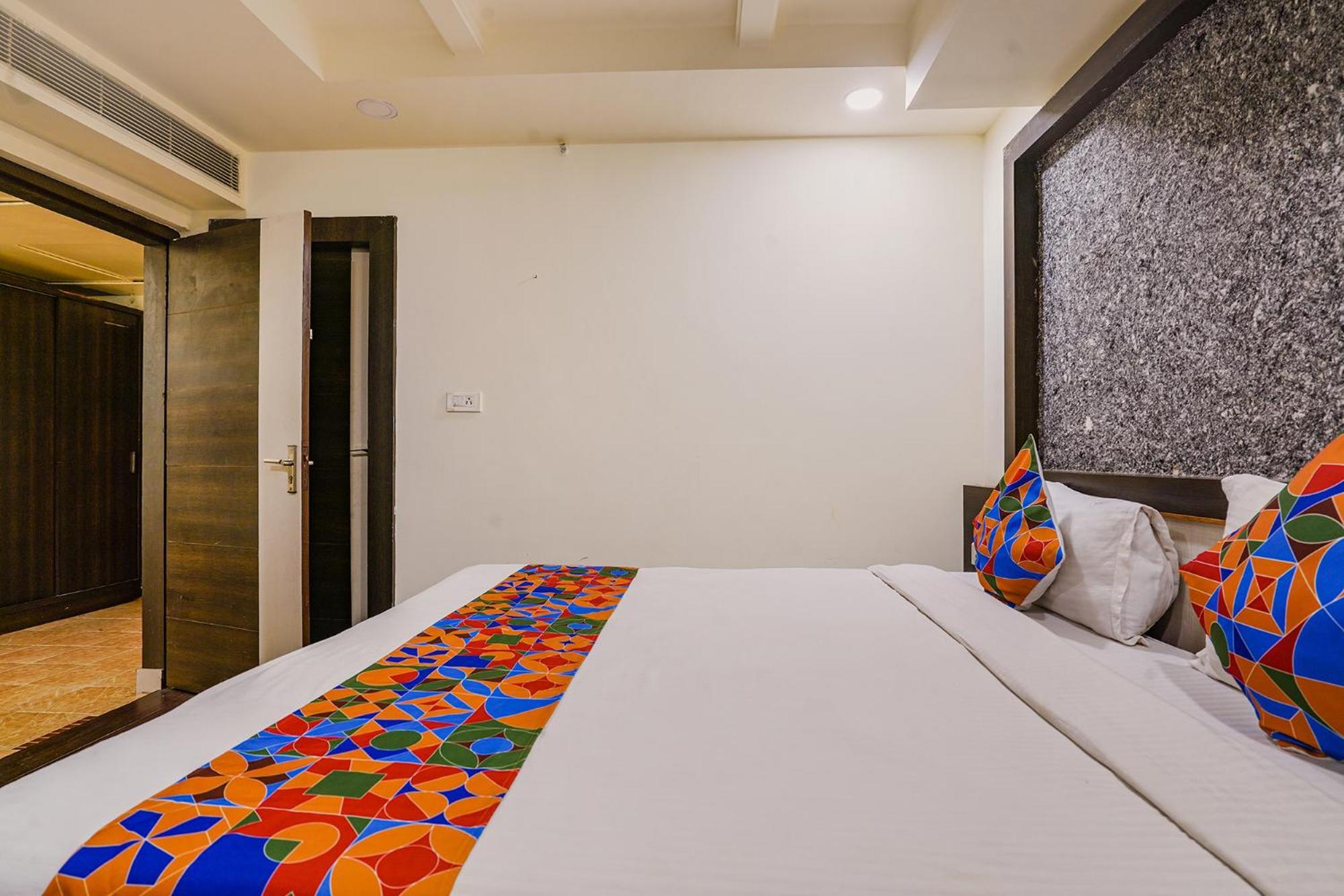 Fabhotel Golden Way Vijayawāda Exterior foto